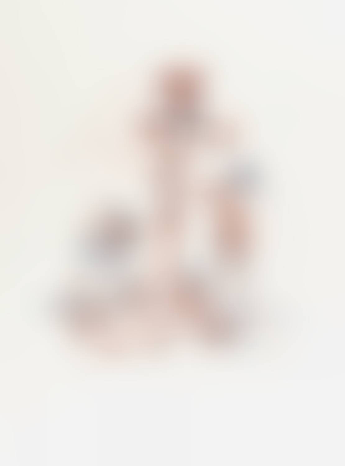 Mom (preview)