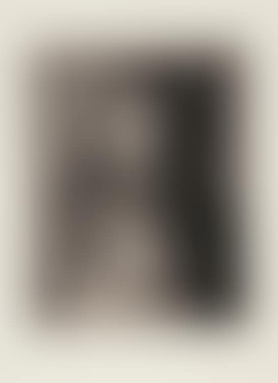 Frau mit uebereinandergelegten haenden (Woman with folded hands) (preview)