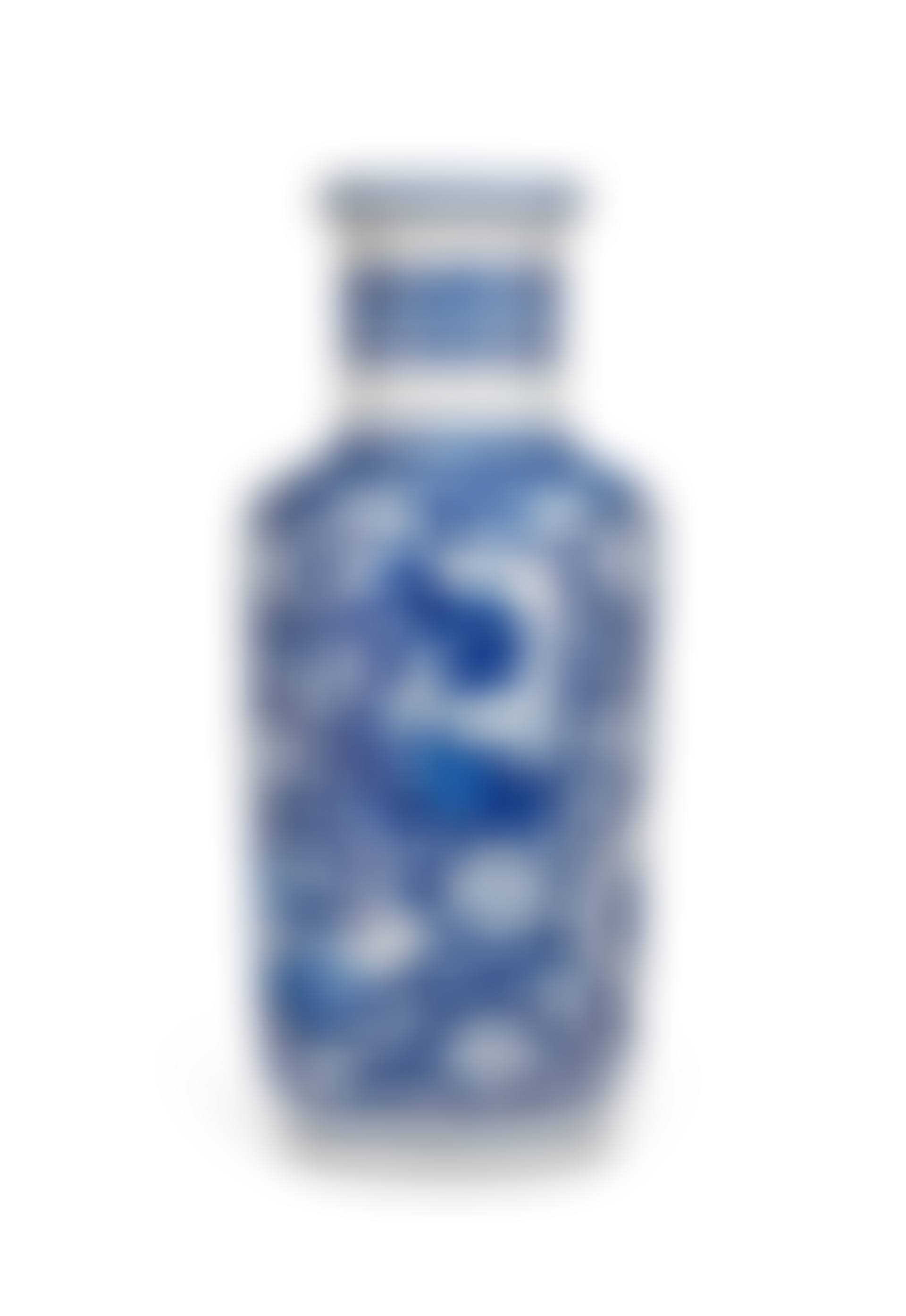 A LARGE CHINESE PORCELAIN BLUE AND WHITE ROULEAU VASE (preview)