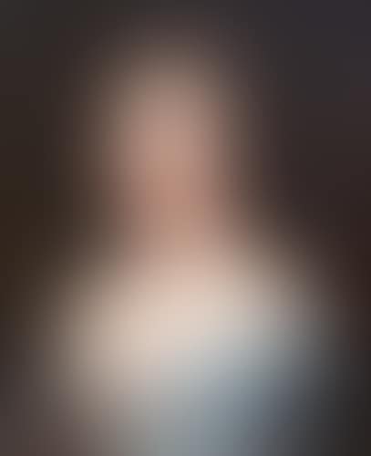 “Woman with a Collar” (preview)