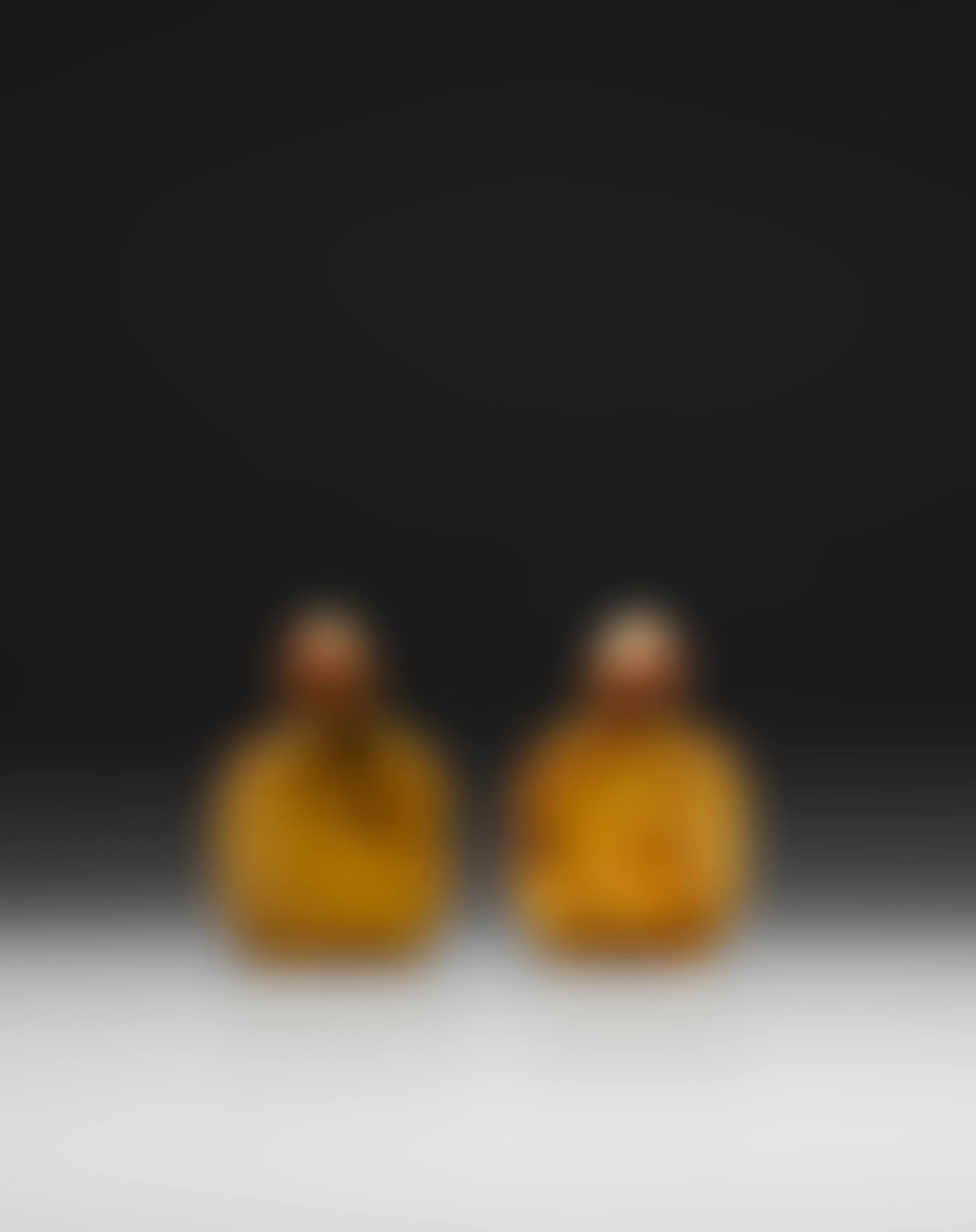 A CHALCEDONY SHADOW AGATE SHOULAO BOTTLE (preview)