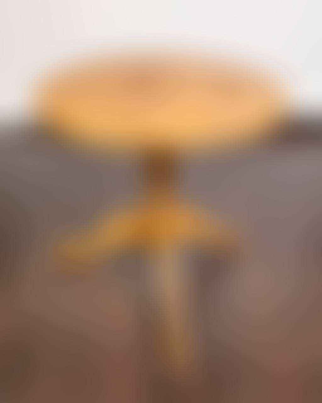A Canadiana pine circular tip top table (preview)