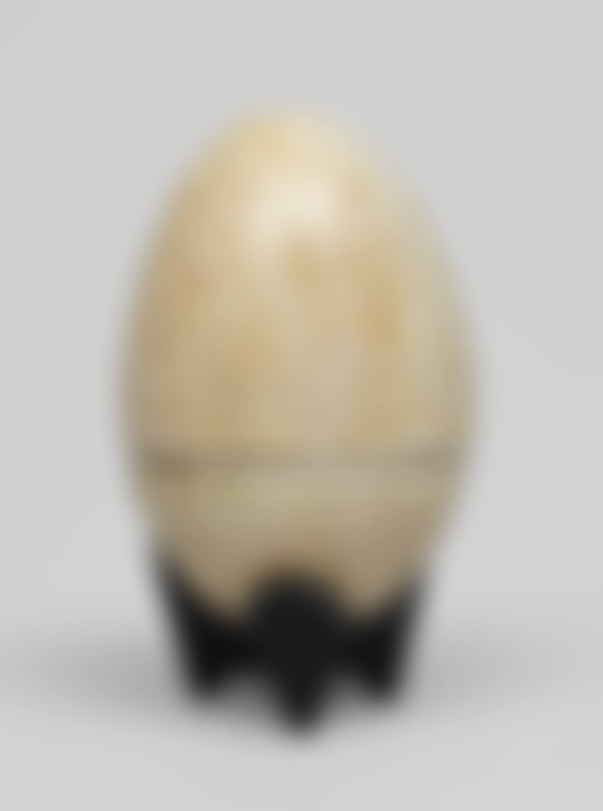 Sculpture in the form of an egg (preview)