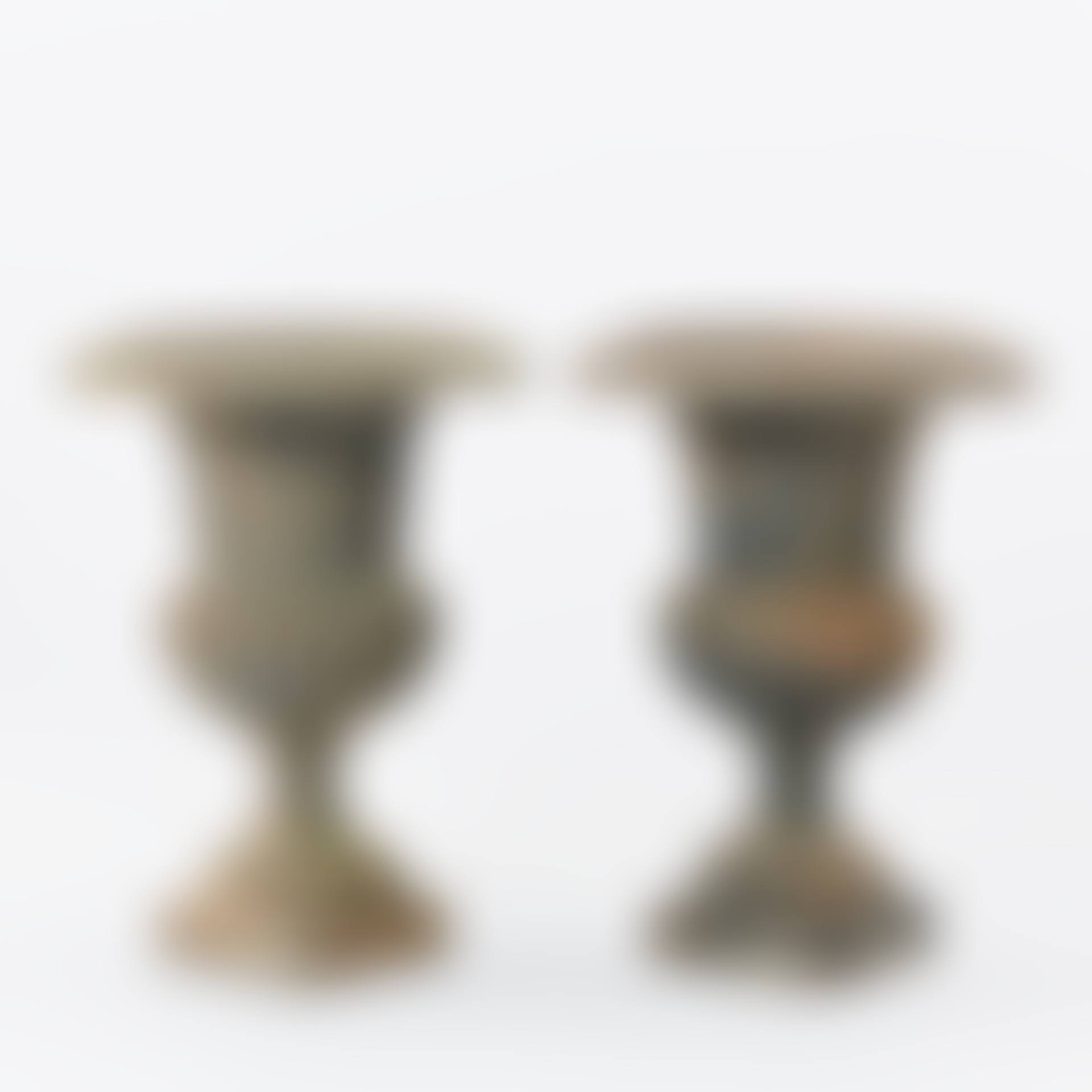 Garden urns (preview)