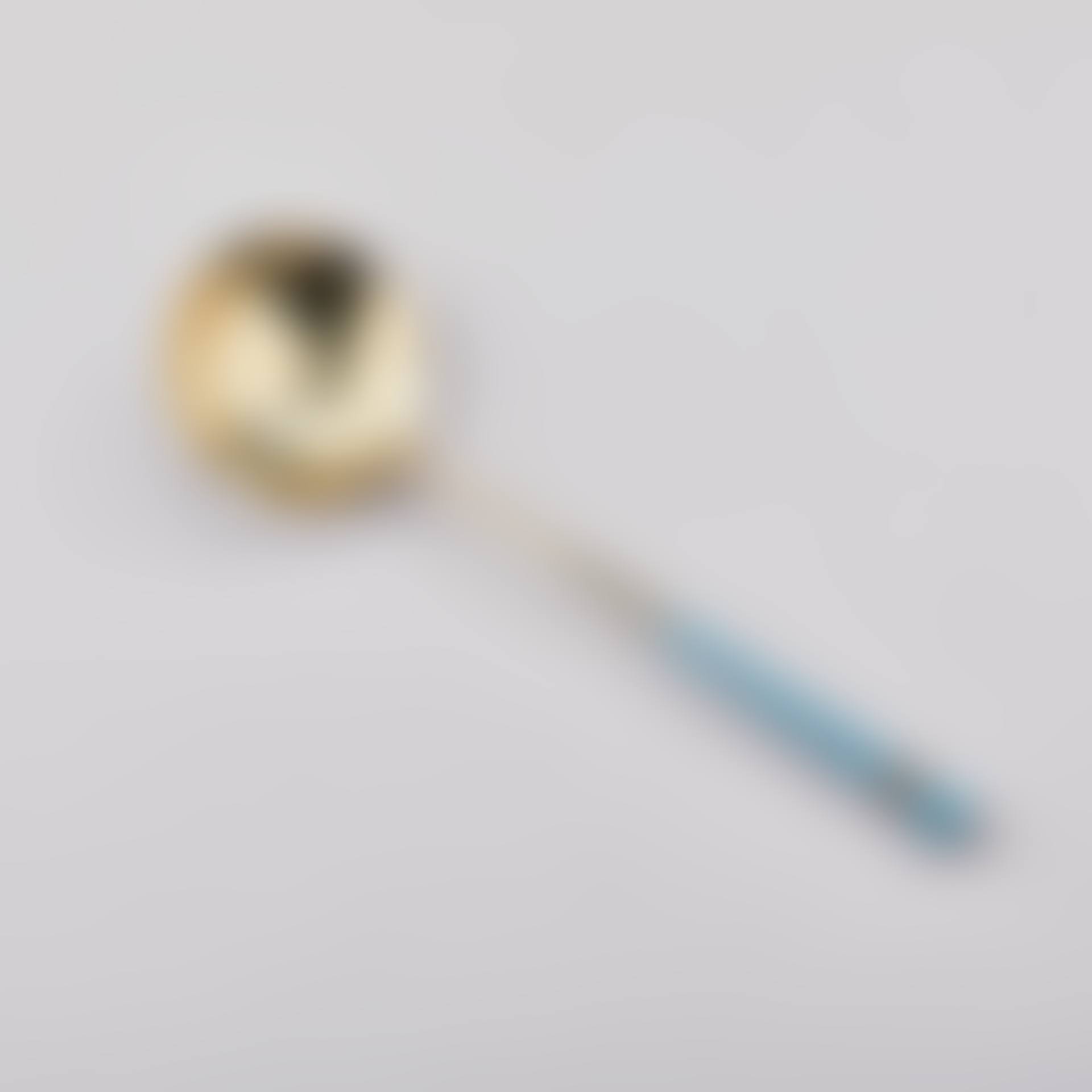 Gilt bronze (preview)