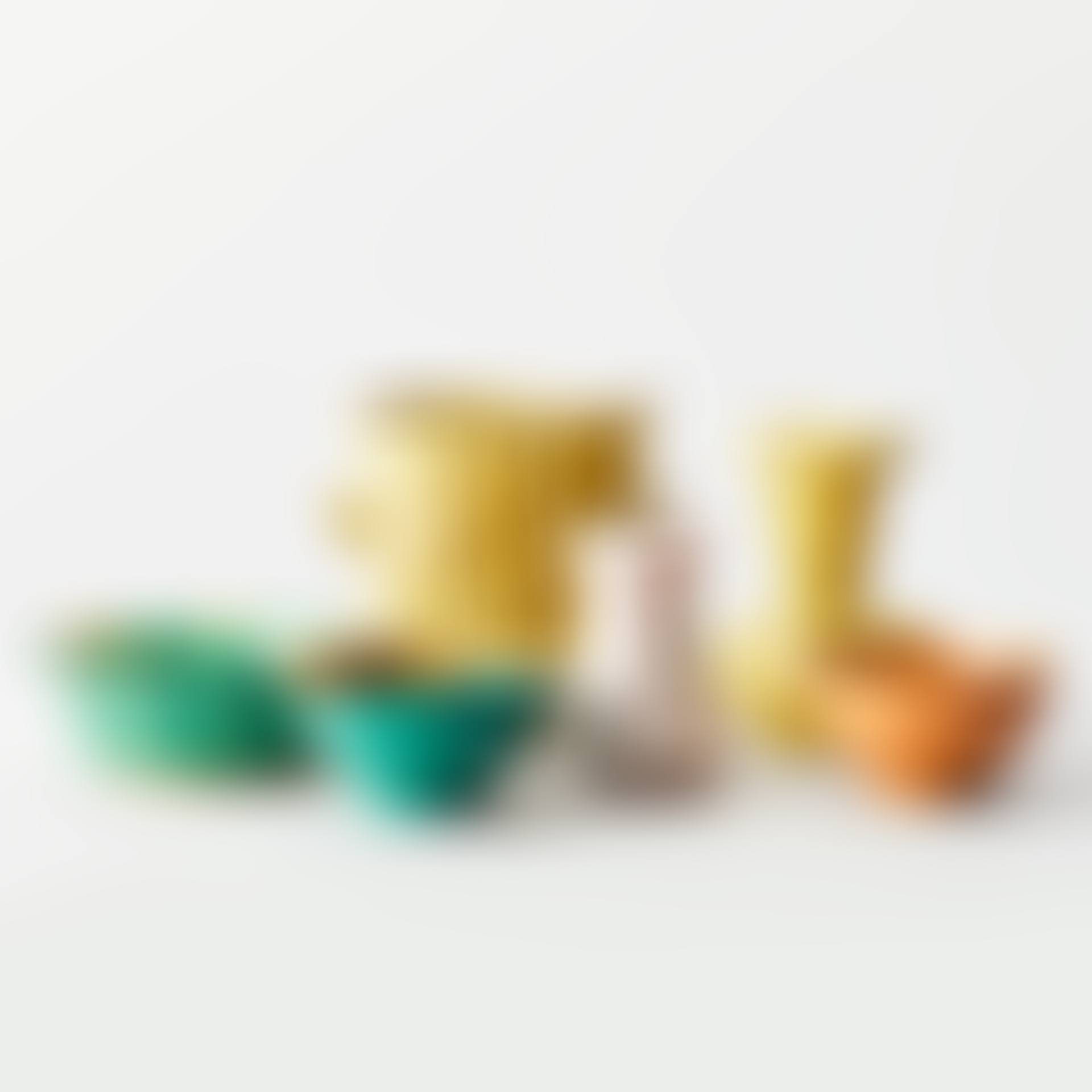 Vases and bowls (preview)