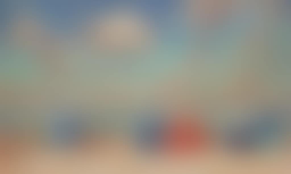 On the beach, at high tide (preview)