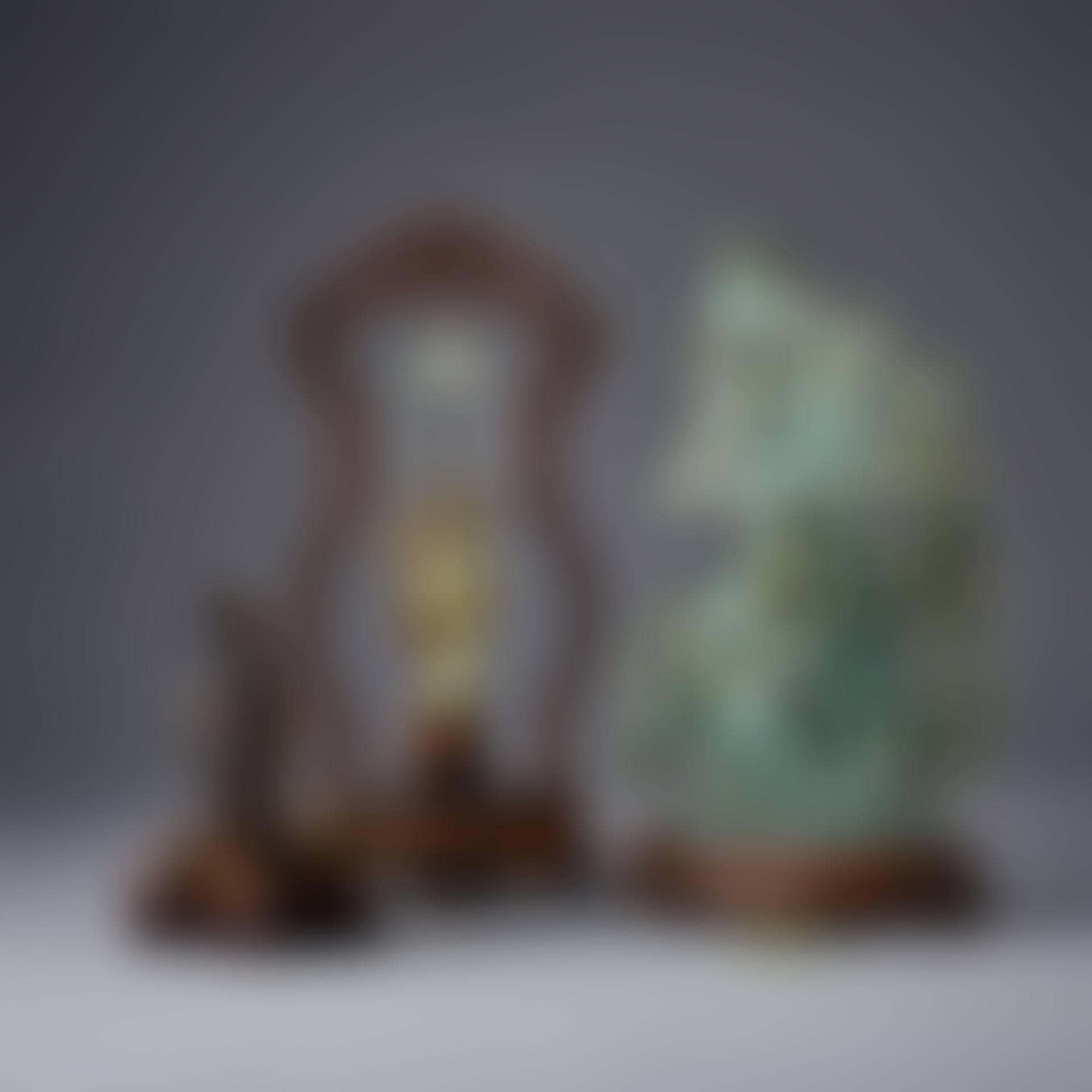 Urns with lids and small sculptures (preview)