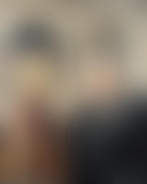 Two heads (preview)