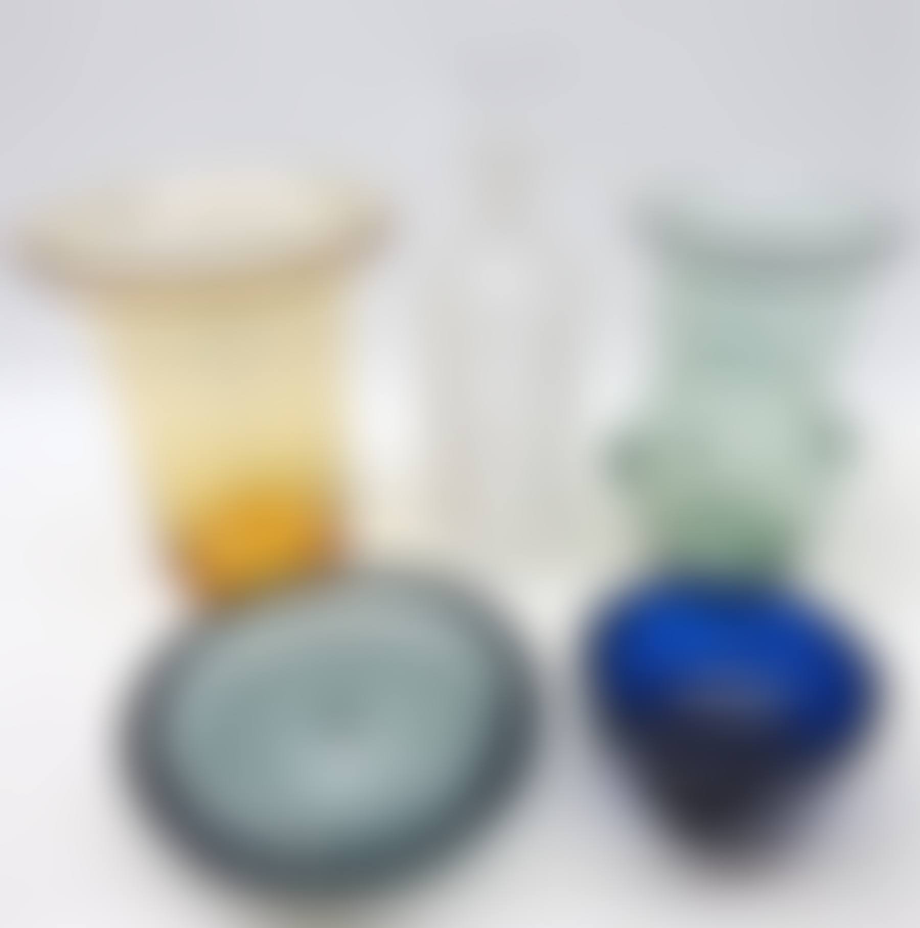 Whitefriars pale amber encased bubble pattern bell shaped vase (preview)
