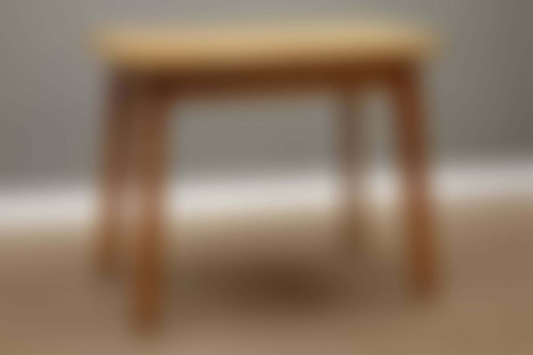 side/dining table (preview)