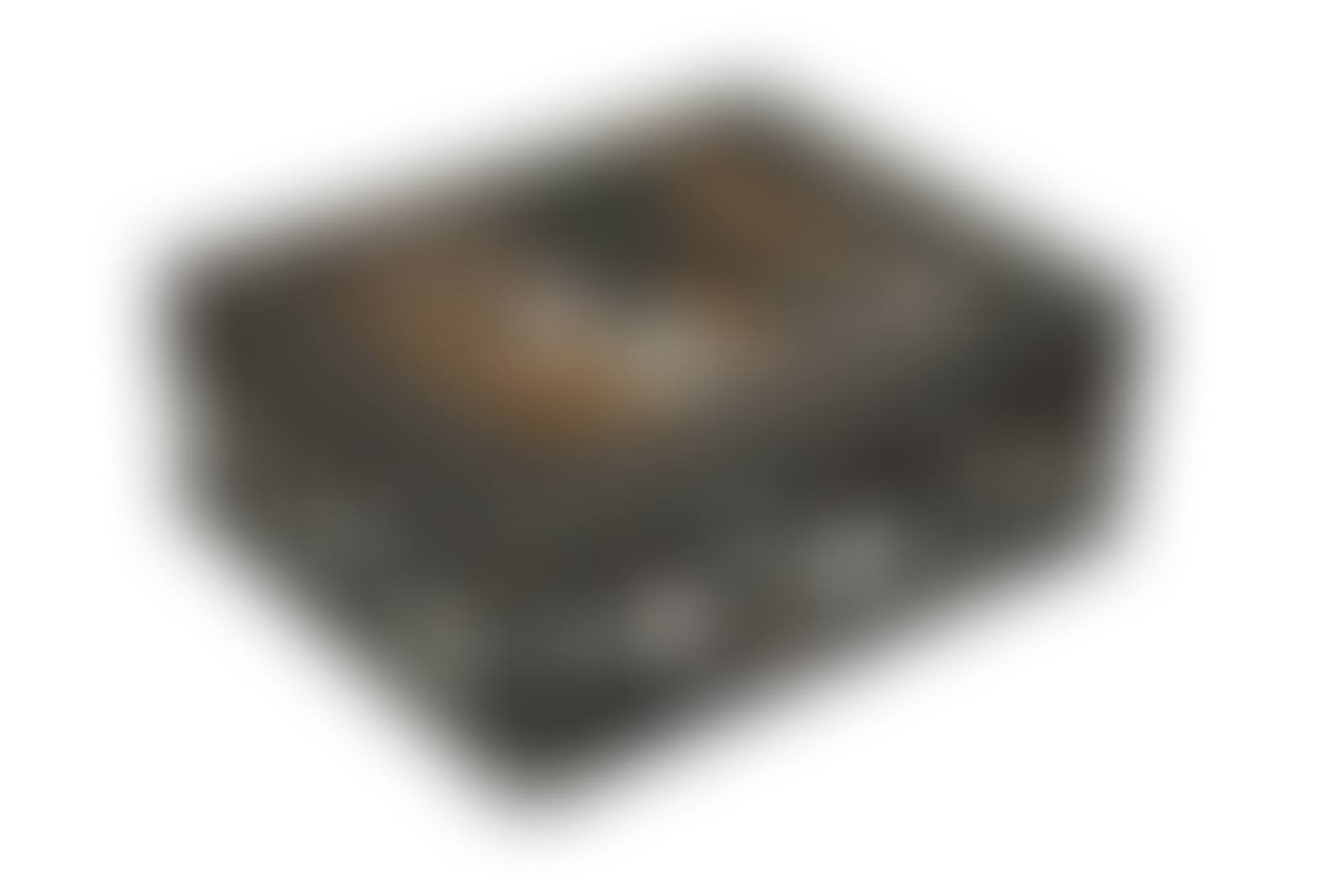 Lacquered Box Inlaid with Mother-of-Pearl (preview)