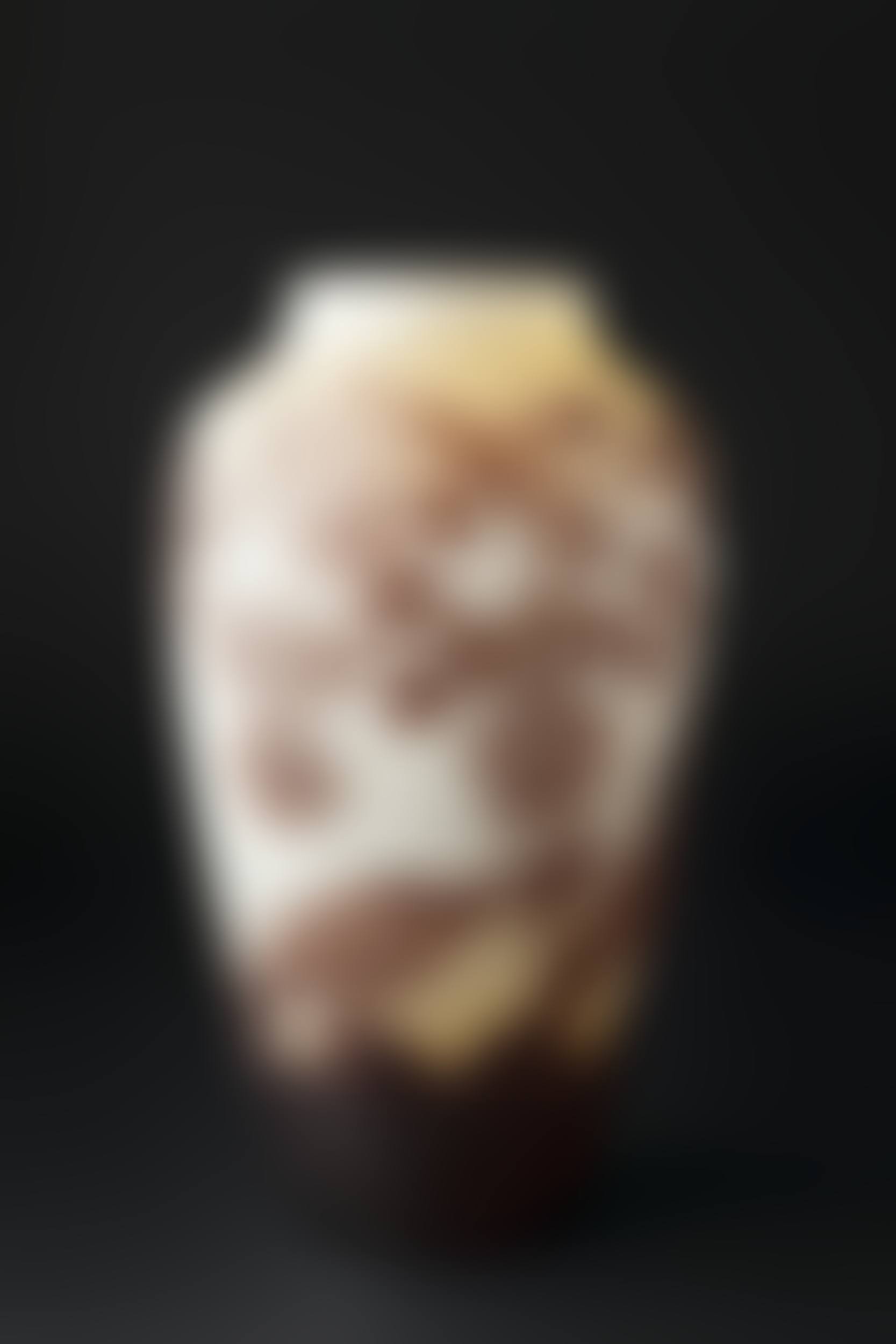 "Iris" cameo glass vase (preview)