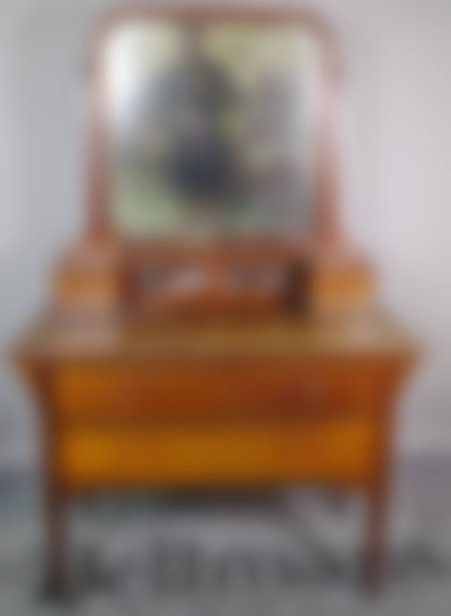 A dressing table (preview)