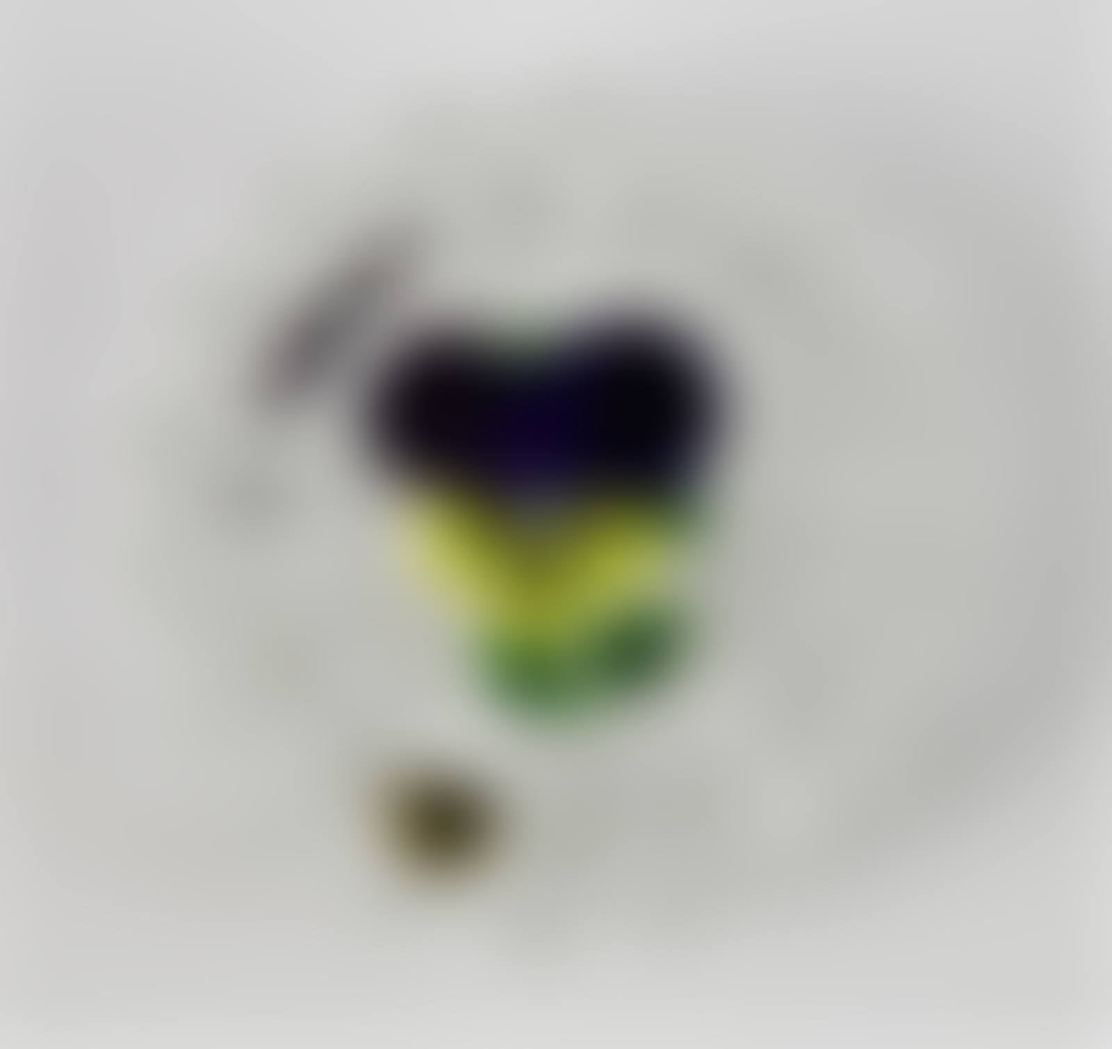 Sulphide crystal paperweight "Blue and yellow pansy on a lace background" (preview)