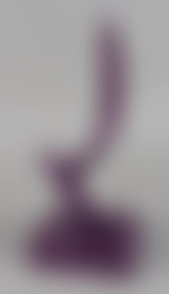 Purple resin sculpture (preview)