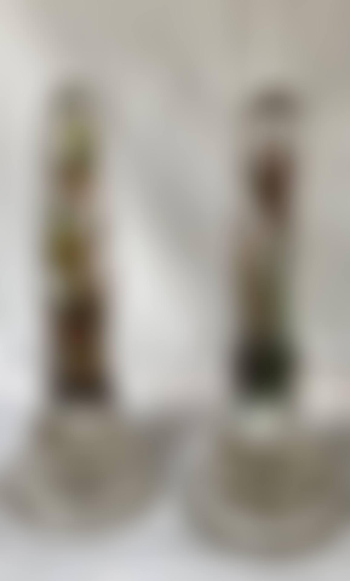 Pair of glass obelisks (preview)