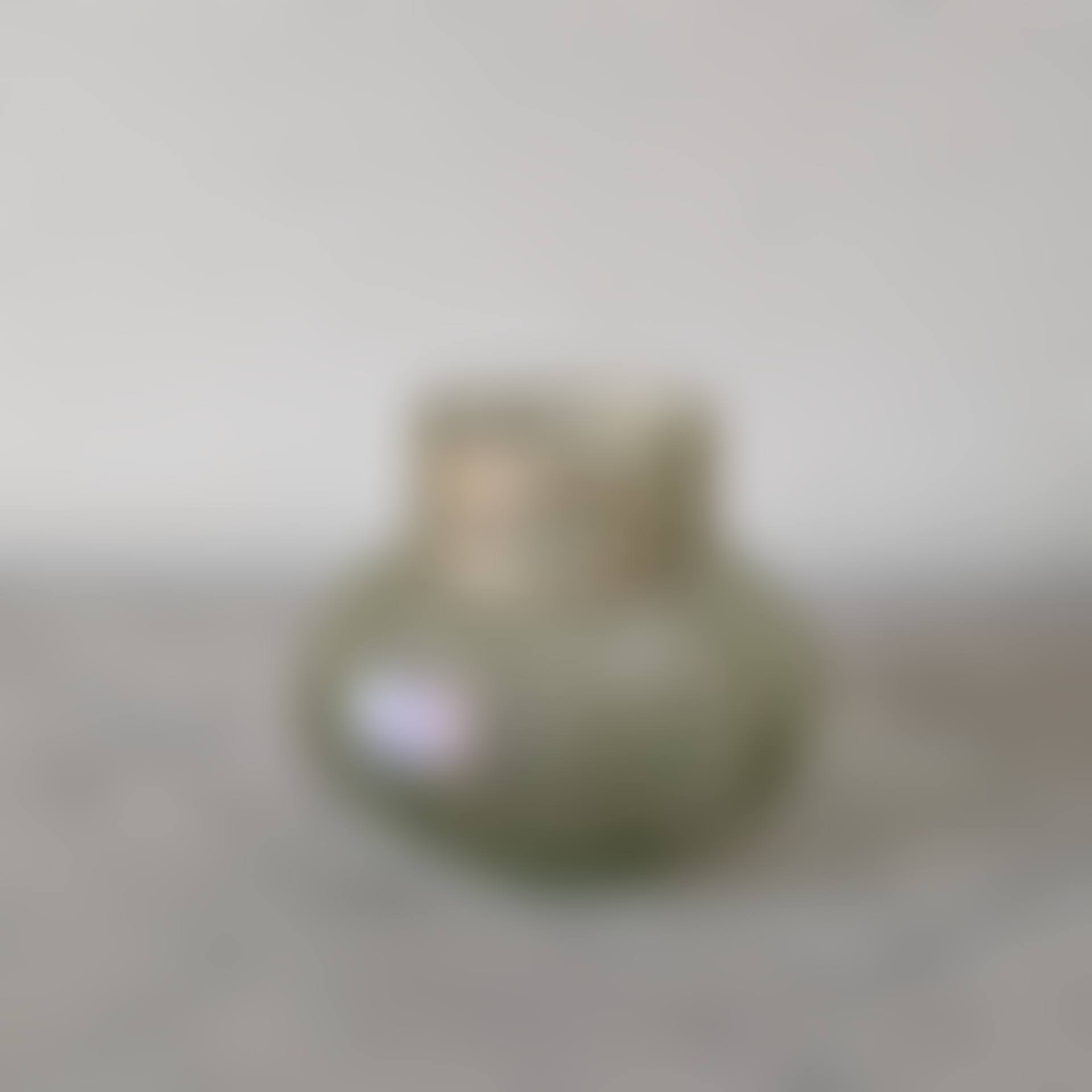 Small ribbed vase (preview)