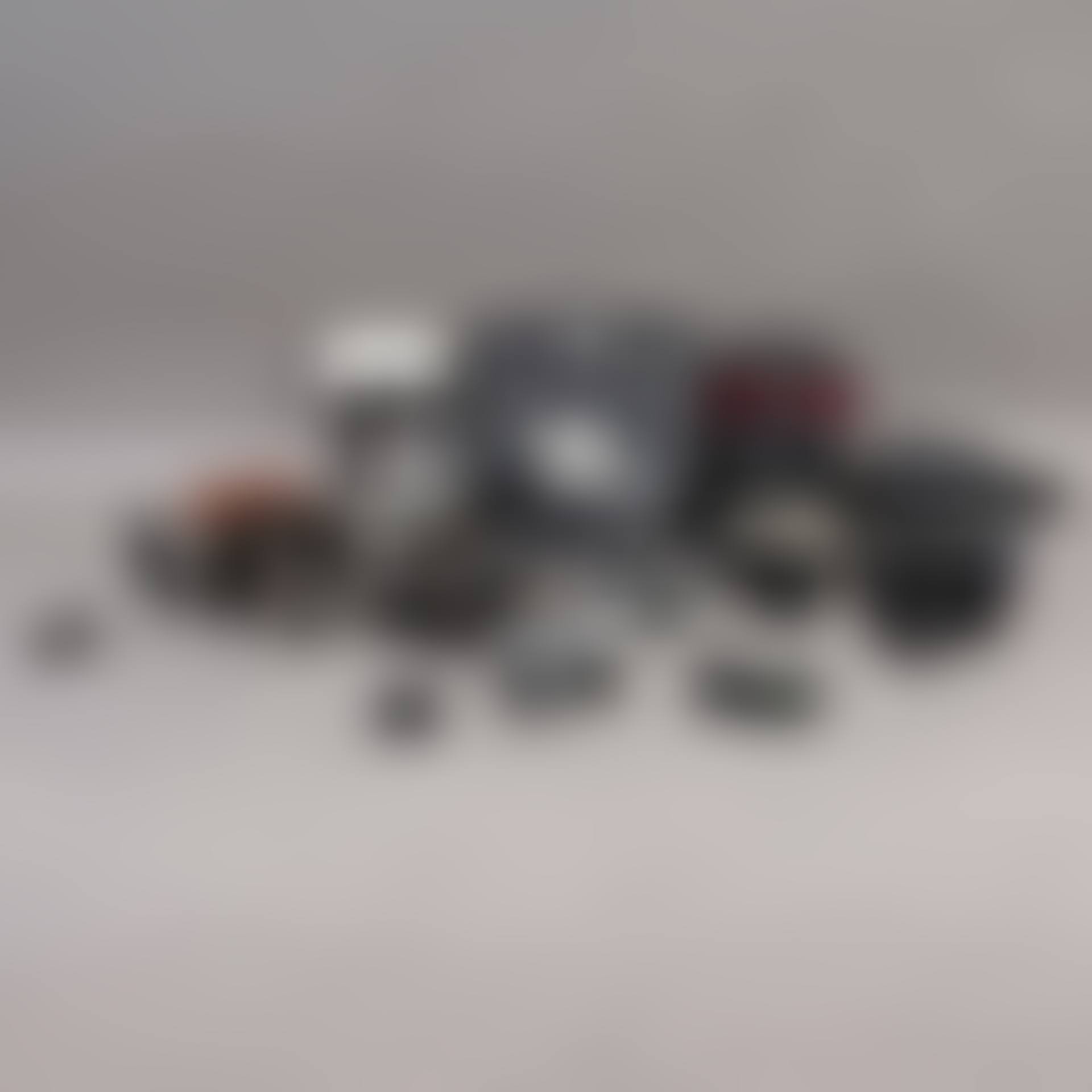 LOT OF CAMERAS AND PHOTOGRAPHIC EQUIPMENT (preview)