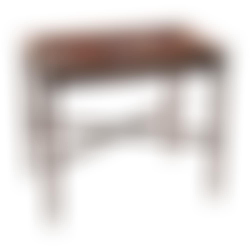 Display table with a set of letter openers and scale weapons (preview)