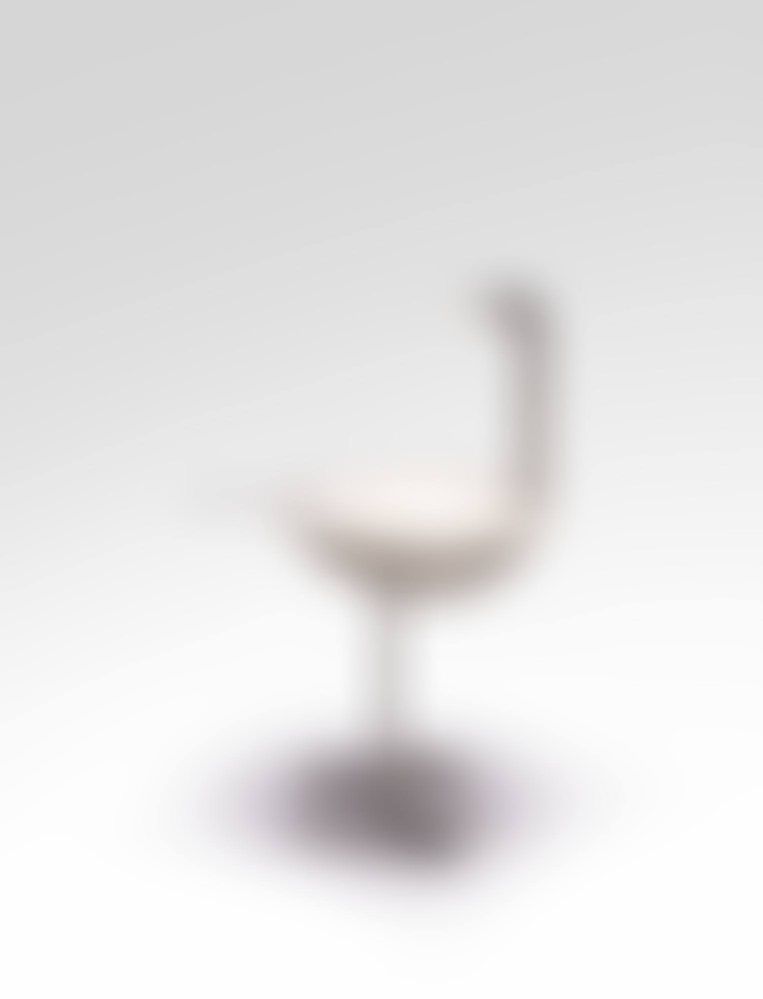 Oiseau d"argent éclairant une table (preview)