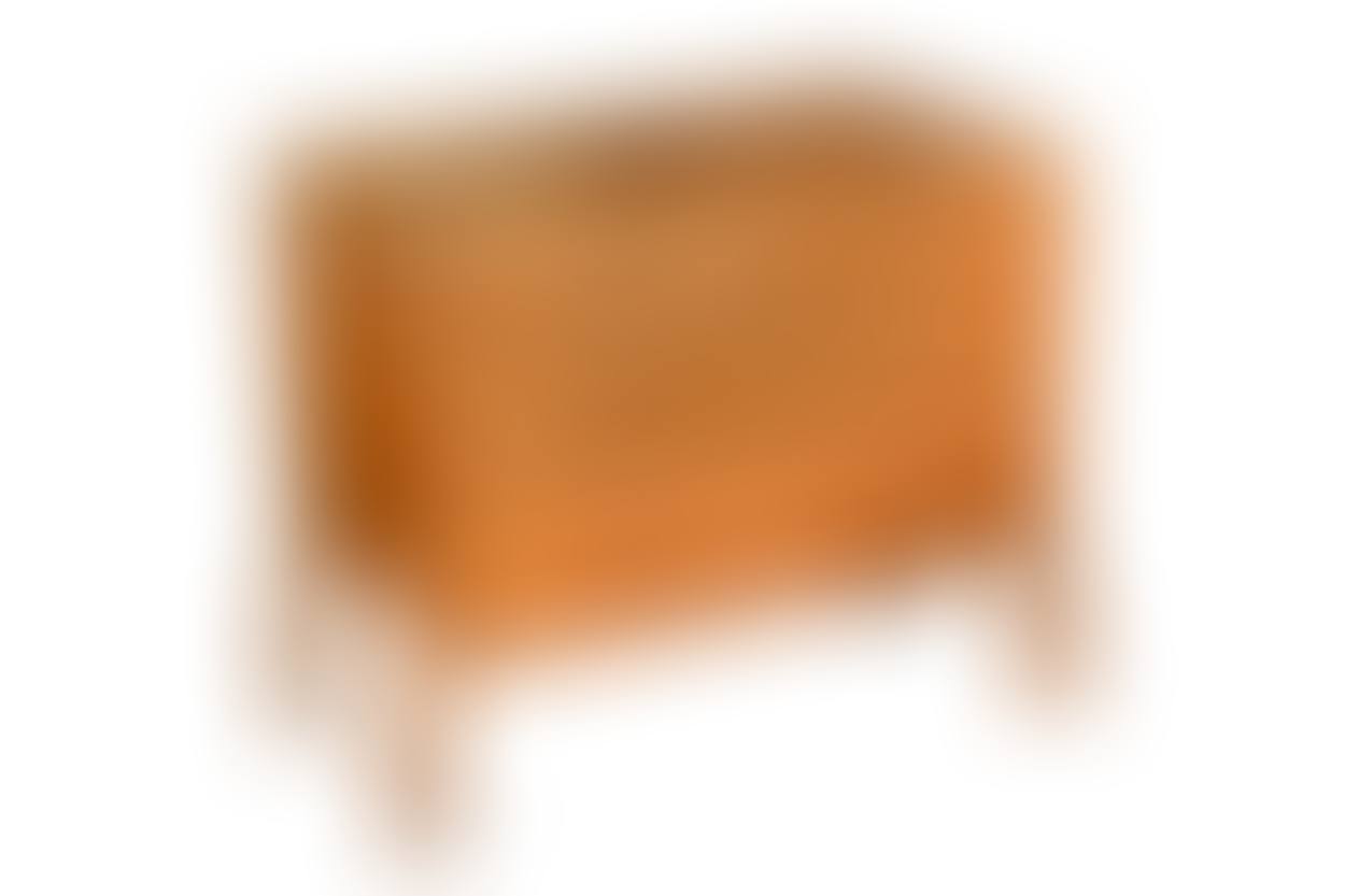 A chest of drawers (preview)