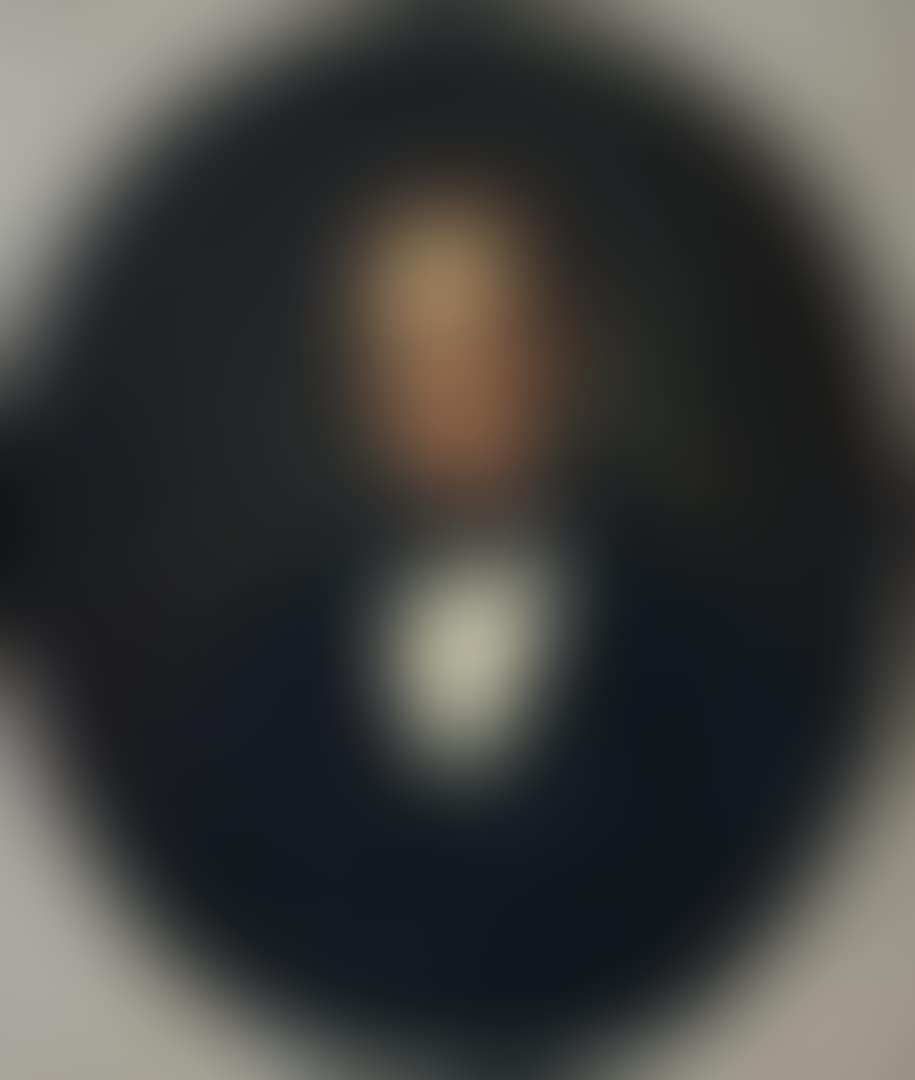 Oval portrait of a gentleman (preview)