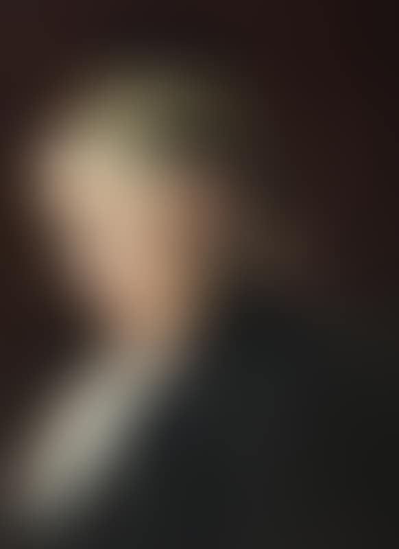 Portrait of a woman in profile (preview)