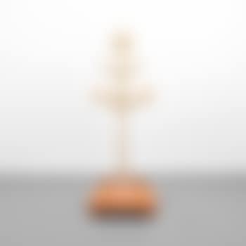 Three tiered floor lamp with sixteen light sockets , (preview)