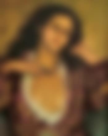 Jeune femme à la poitrine légèrement dénudée (preview)