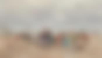 A Maree Montante, Petits Chevaux Et Personnages Sur La Plage (preview)