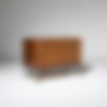 Commode à quatre tiroirs issue de la série RY 100 ,
Circa
1956
Commode à quatre tiroirs issue de la série RY 100 ,
Circa
1956 (preview)