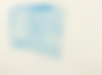 Drap bleu sur une table (preview)