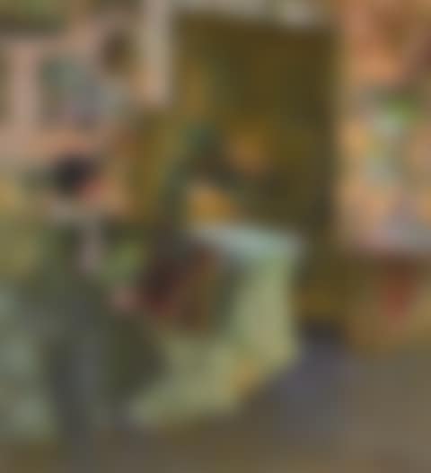 MODÈLE SUR UN SOFA VERT (preview)