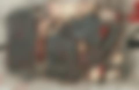 MATÈRIA TRENCADA NEGRA I VERMELLA (preview)