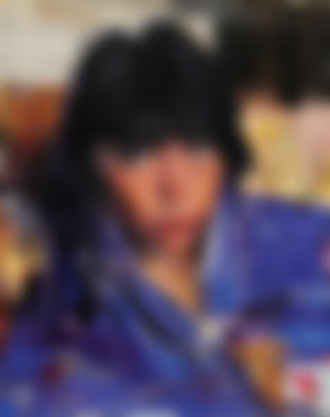 INDIAN GIRL WITH BLUE SHAWL (preview)