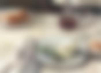 Coin de table, pire dans une assiette (preview)