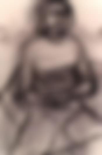 Seated girl (preview)