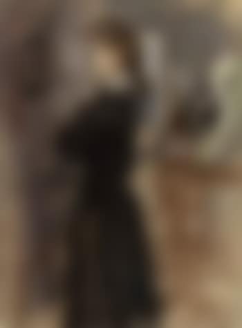 In the fitting room (preview)