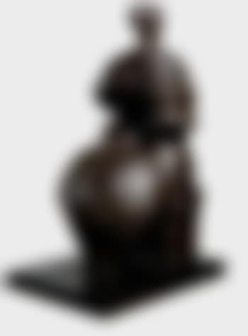 Seated woman (preview)