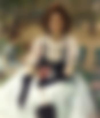 Femme elegante au parc, Paris (preview)