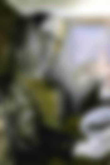 Homme dans un interieur (preview)