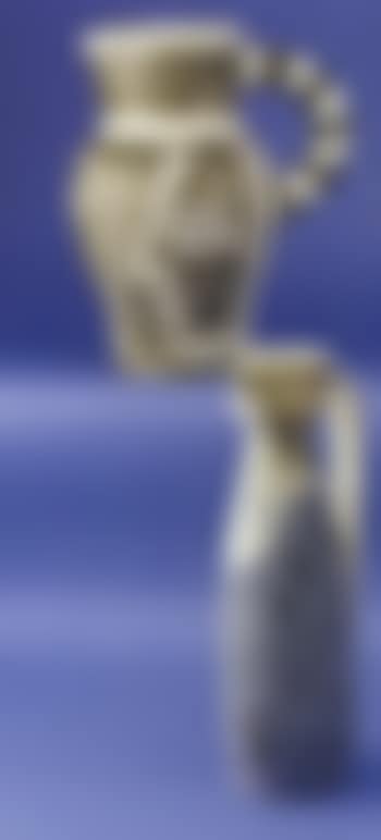 Pichet grave gris (preview)