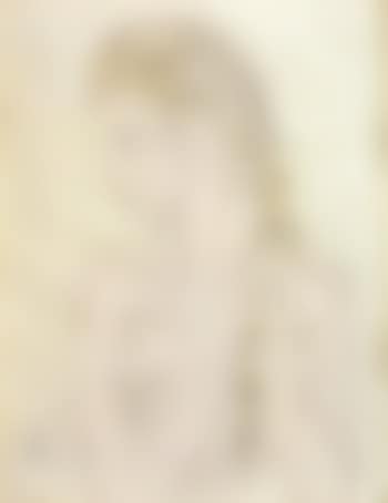 Femme se coiffant (preview)