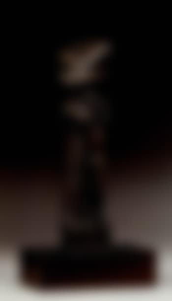 Upright motive (preview)