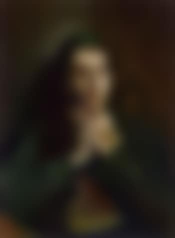 Portrait of woman with green cap (preview)