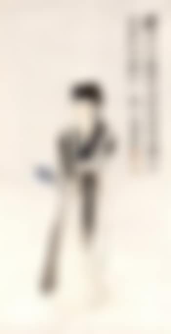 Lady holding a fan (preview)
