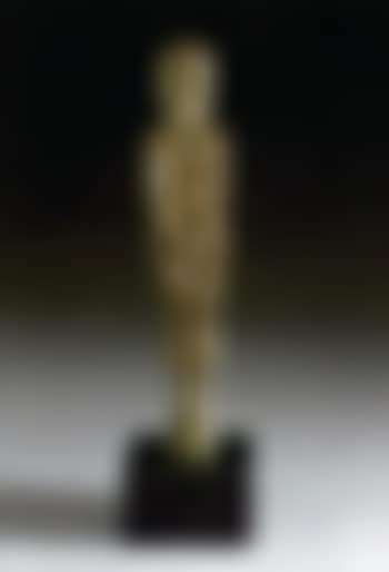 Standing girl (preview)