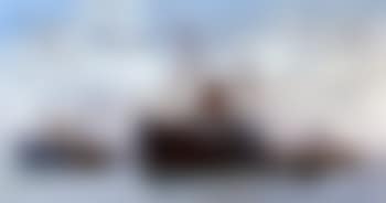 Oscar II entering New York harbour (preview)