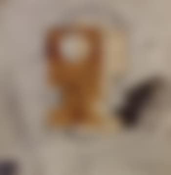 Verre sur table (preview)